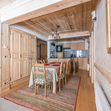Superbe 3 Pieces, Proche Centre, Avec Parking Val-dʼIsère